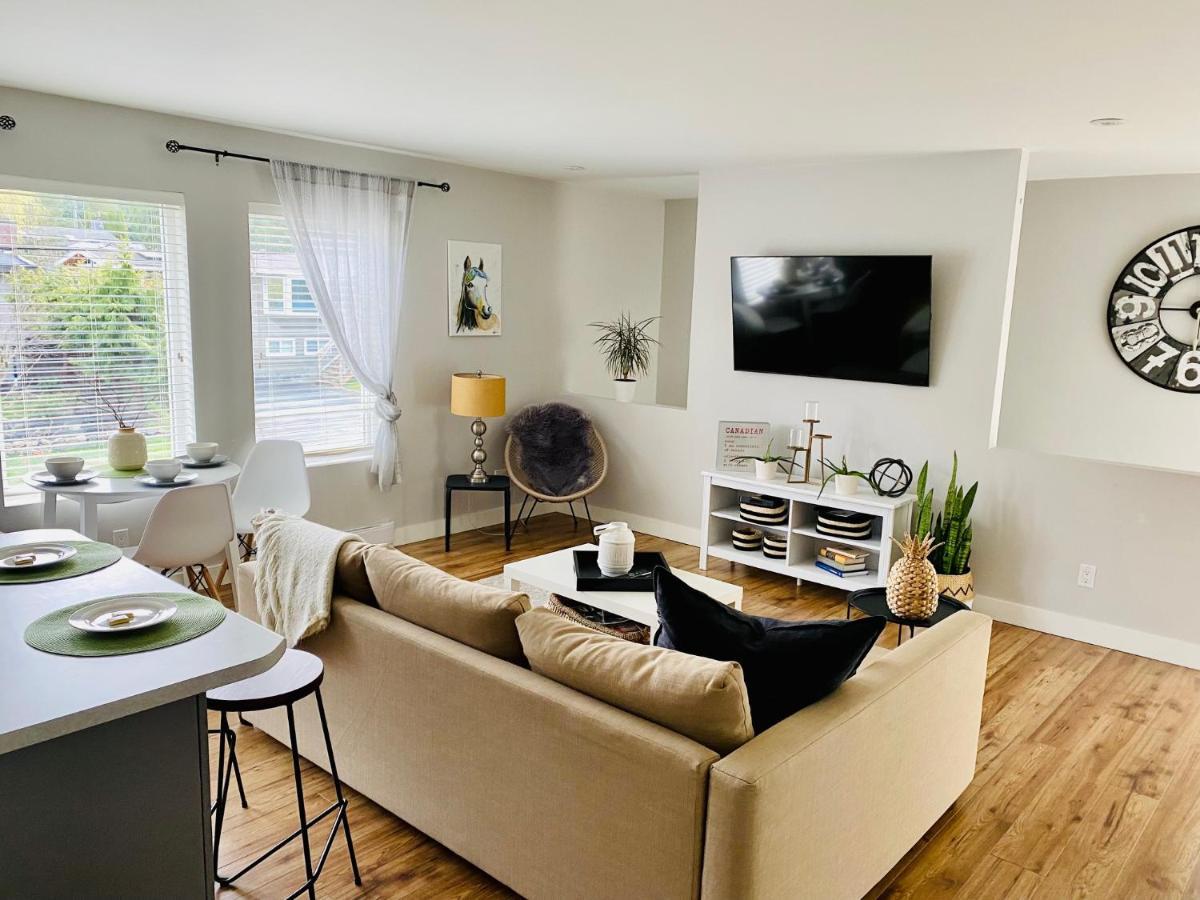 Cozy Suite Close To Nature And The City Maple Ridge Exterior photo